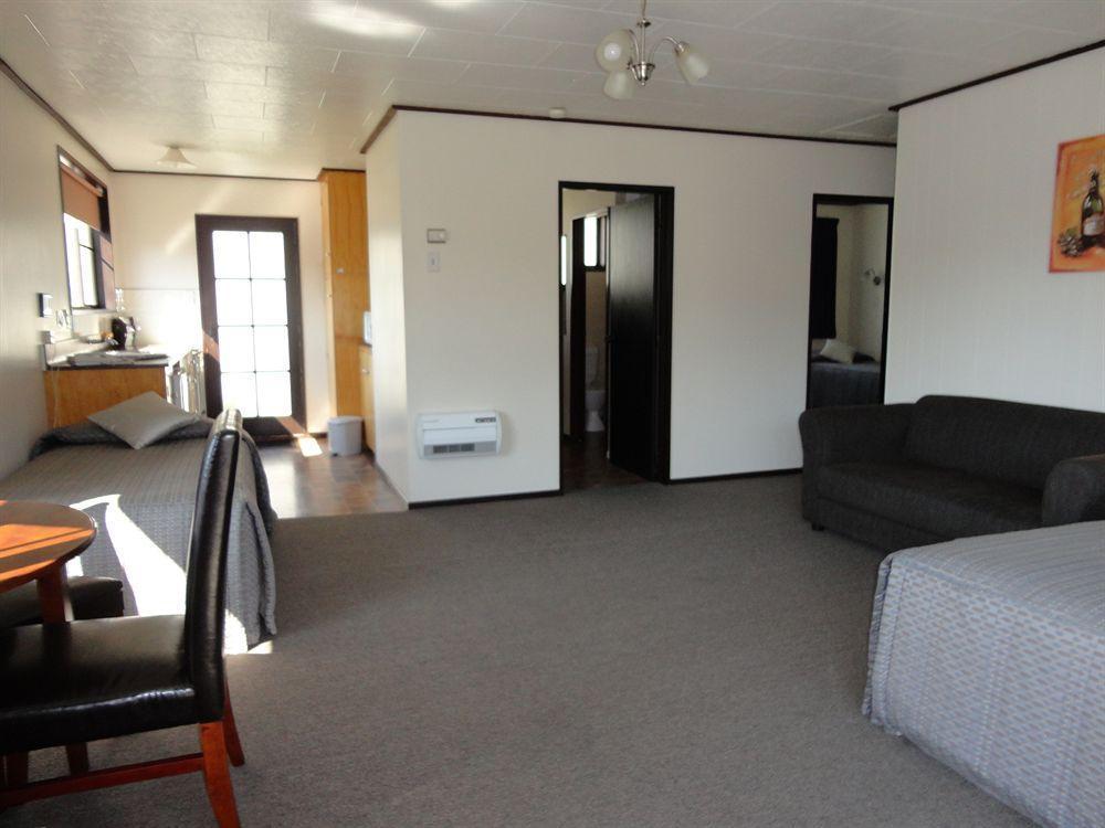 אואהמרו Aaa Thames Court Motel מראה חיצוני תמונה