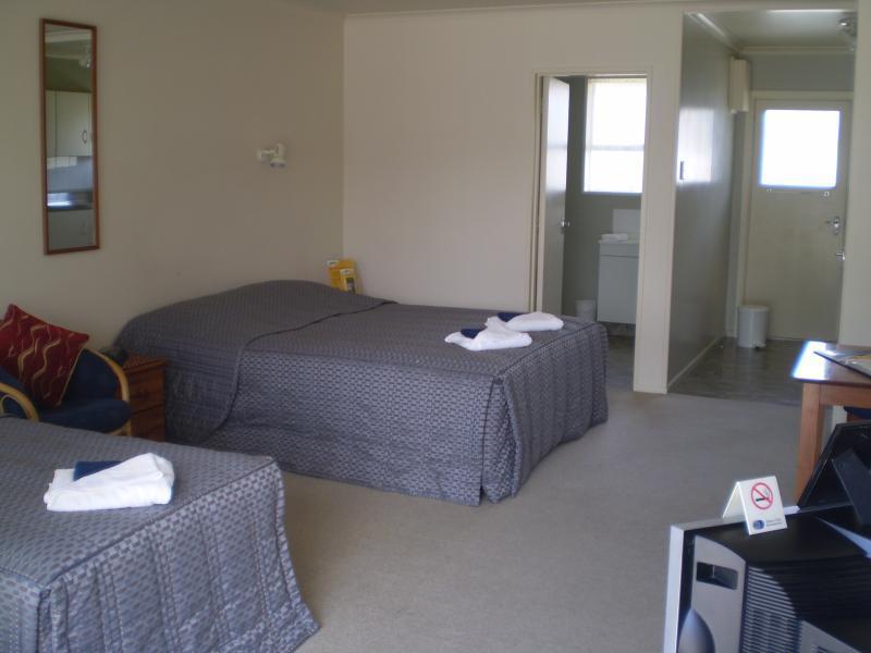 אואהמרו Aaa Thames Court Motel מראה חיצוני תמונה