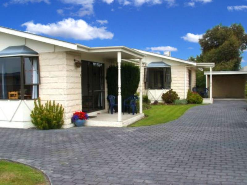 אואהמרו Aaa Thames Court Motel מראה חיצוני תמונה
