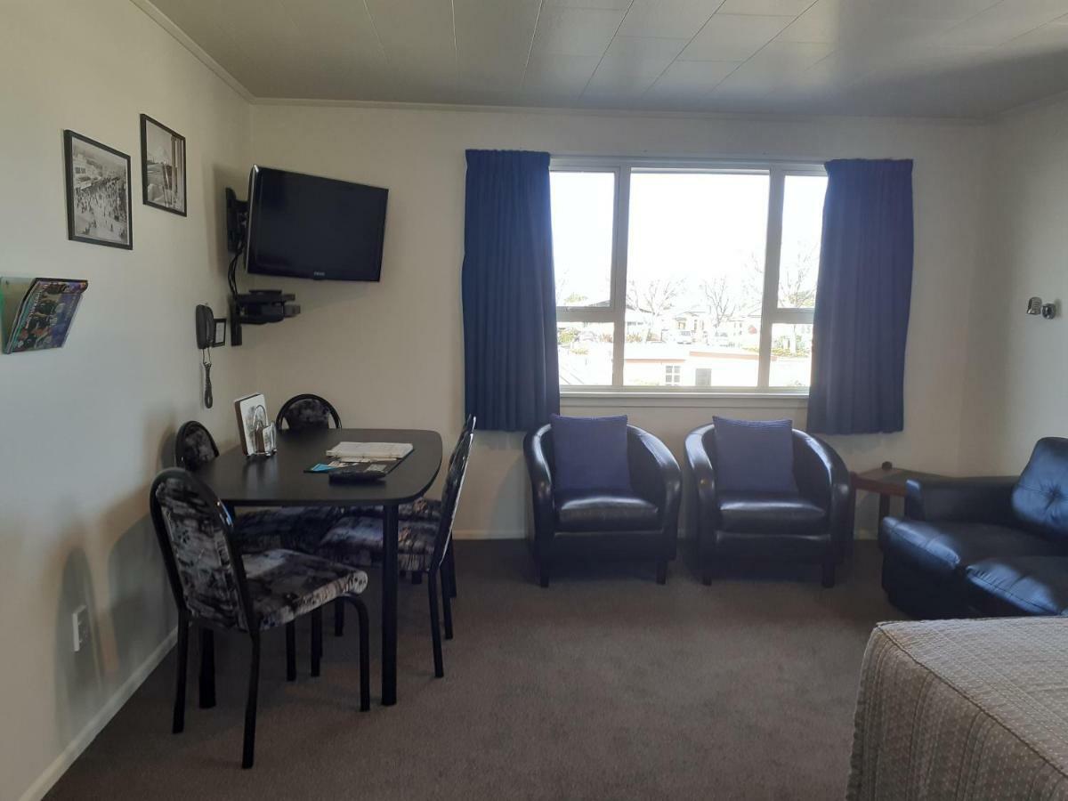 אואהמרו Aaa Thames Court Motel מראה חיצוני תמונה